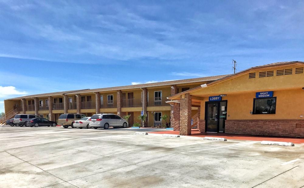 Rodeway Inn Adelanto Us 395 Exteriér fotografie