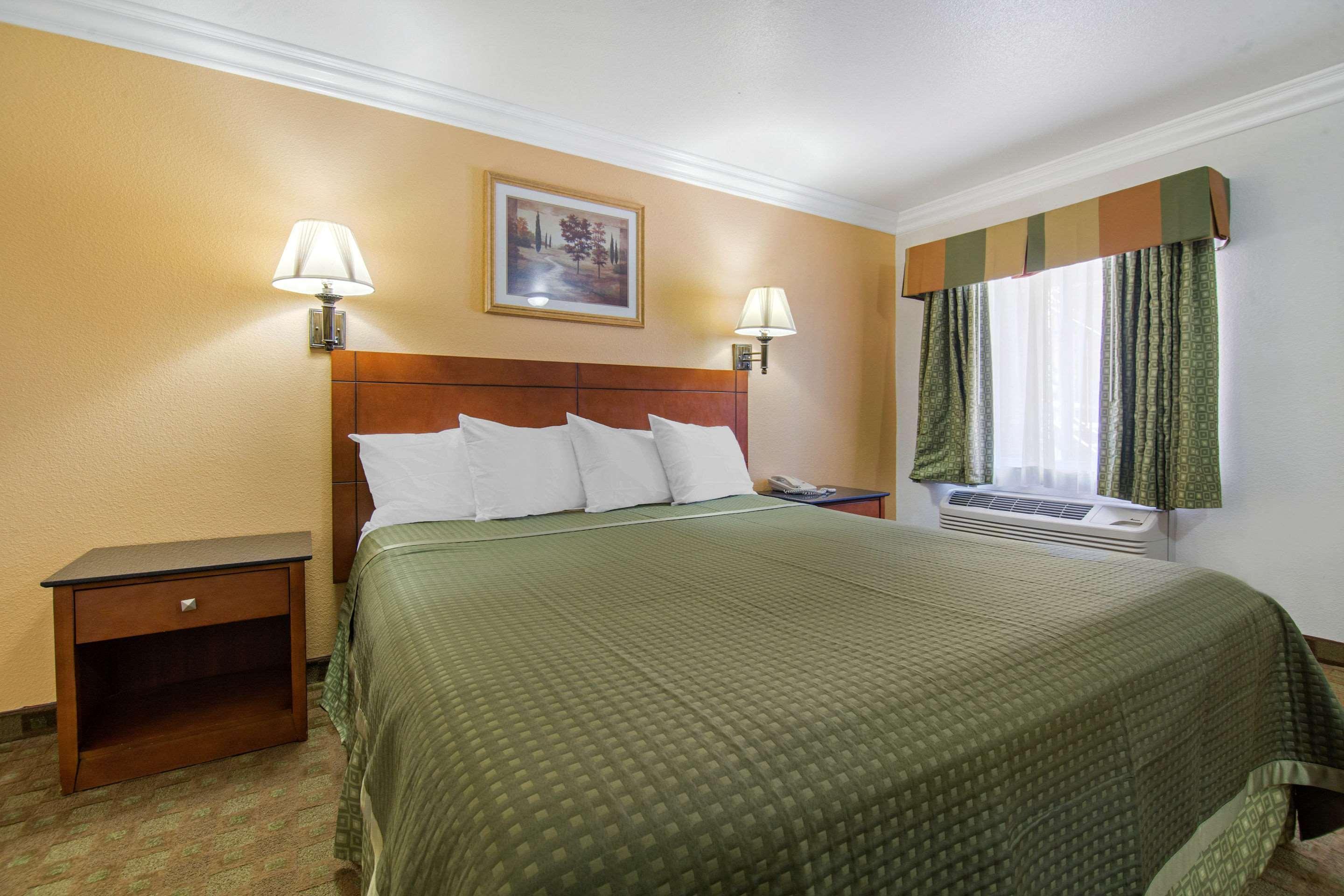 Rodeway Inn Adelanto Us 395 Exteriér fotografie