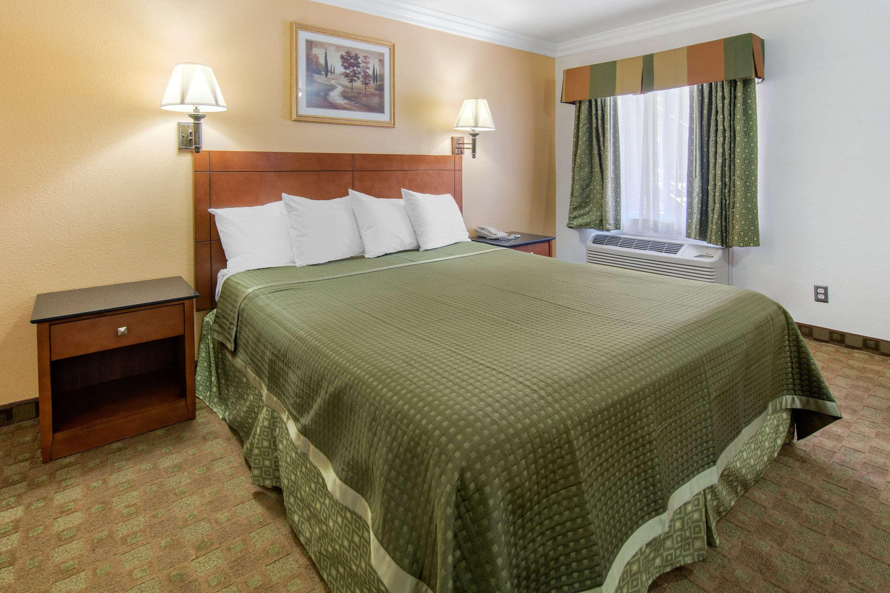 Rodeway Inn Adelanto Us 395 Exteriér fotografie