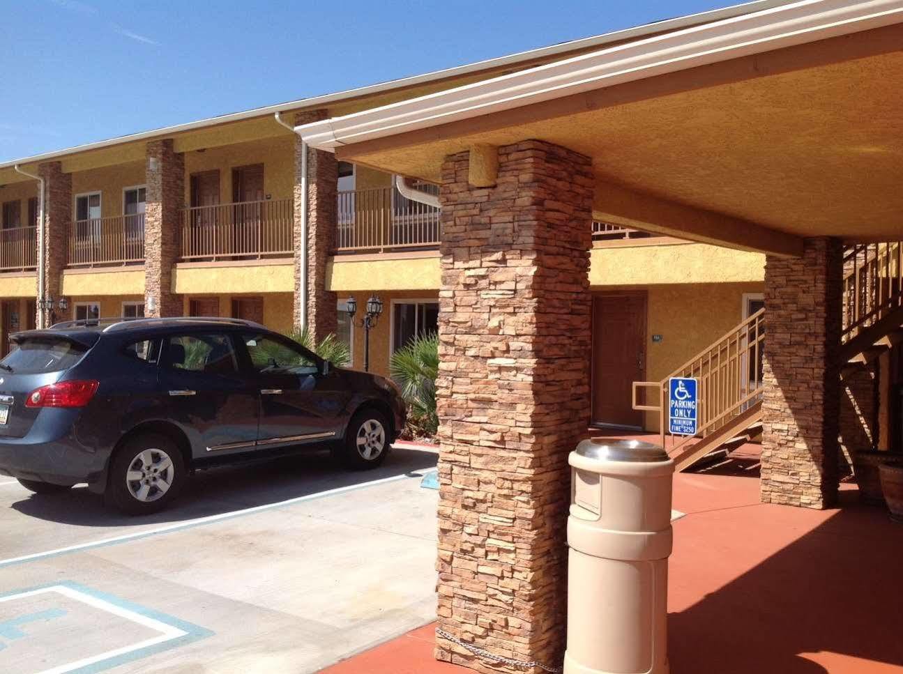 Rodeway Inn Adelanto Us 395 Exteriér fotografie