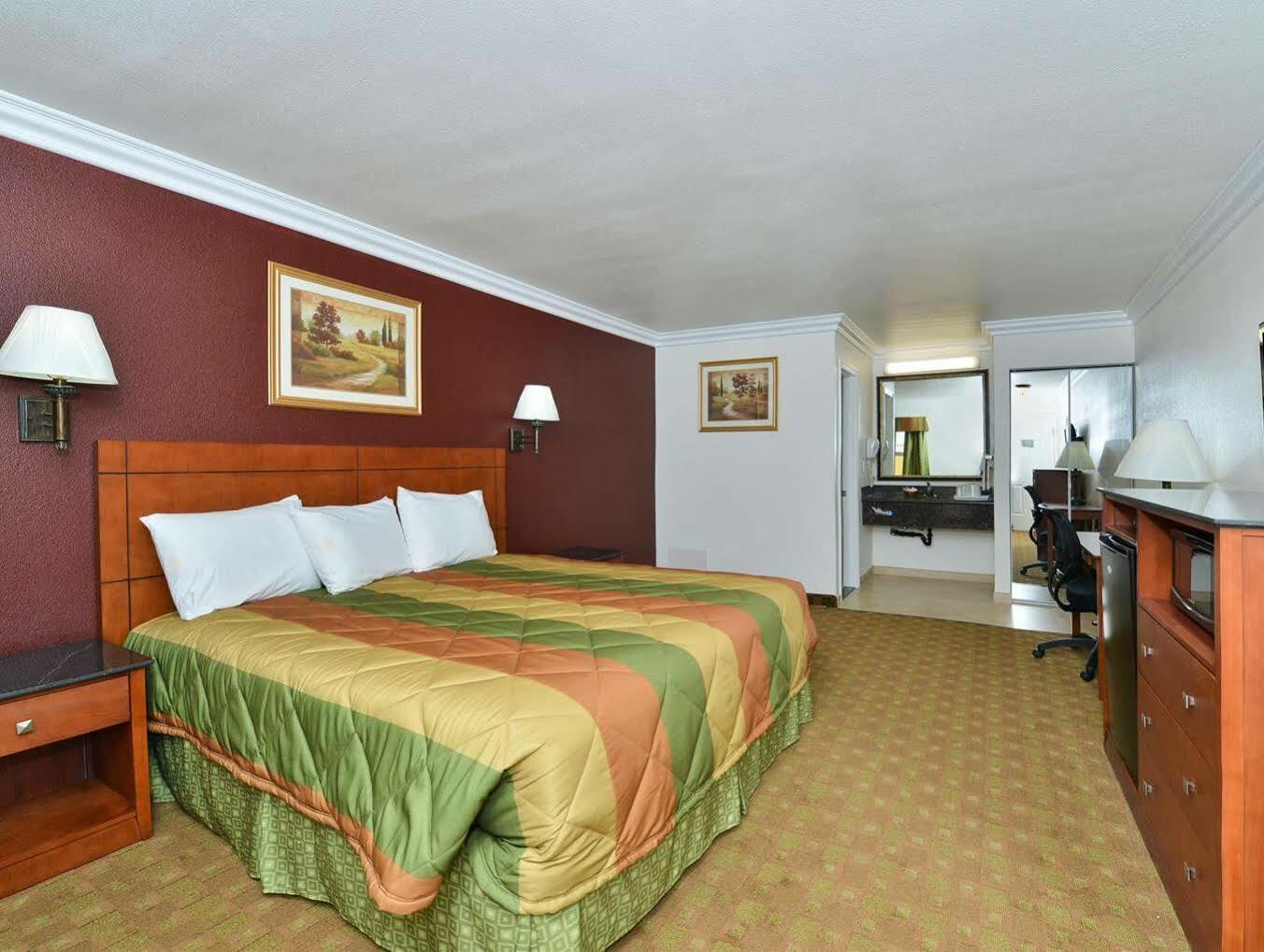 Rodeway Inn Adelanto Us 395 Exteriér fotografie